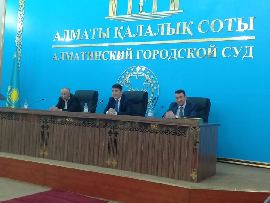 Алматыда үздік детектив шығарма иелері марапатталды