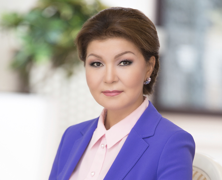 Дариға Назарбаева Рождество мерекесімен құттықтады