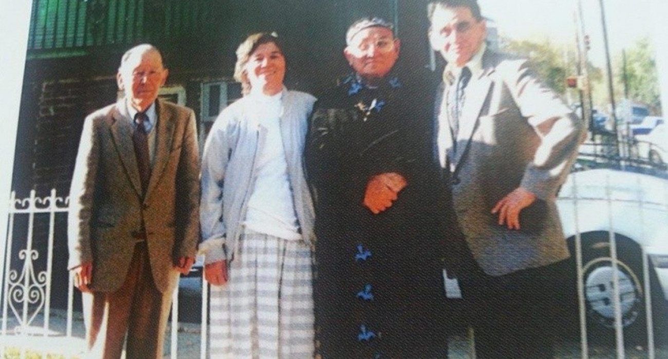 Порно орыс каштан Менің әйеліме үлкен әтеш кірді