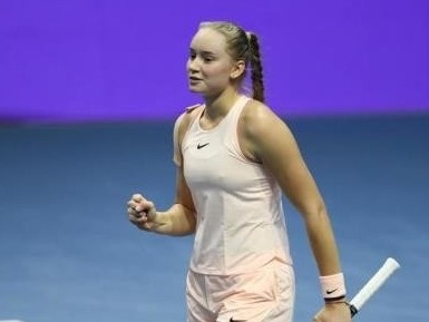 Теннис: Елена Рыбакина жартылай финалға шықты
