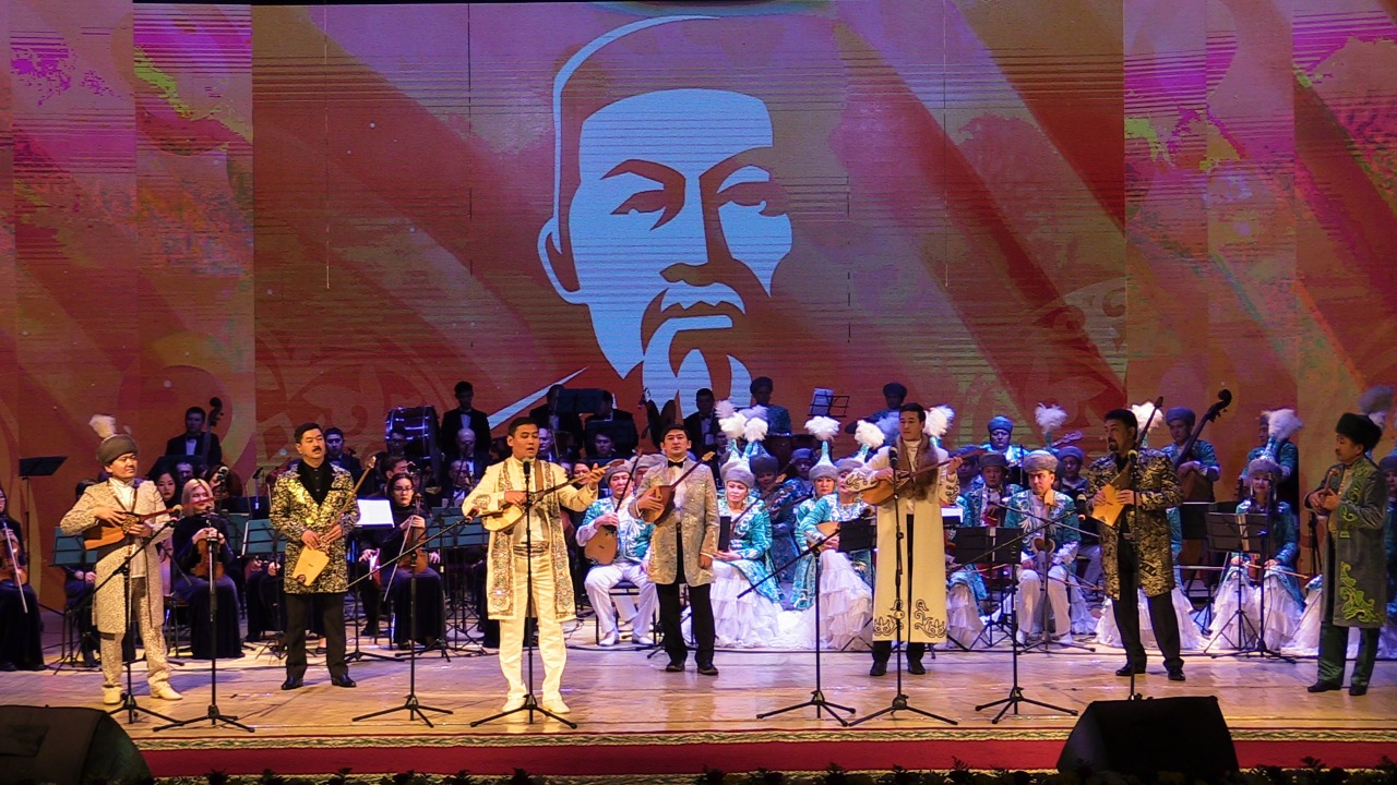 Ақын тойы туған топырағында жалғасты