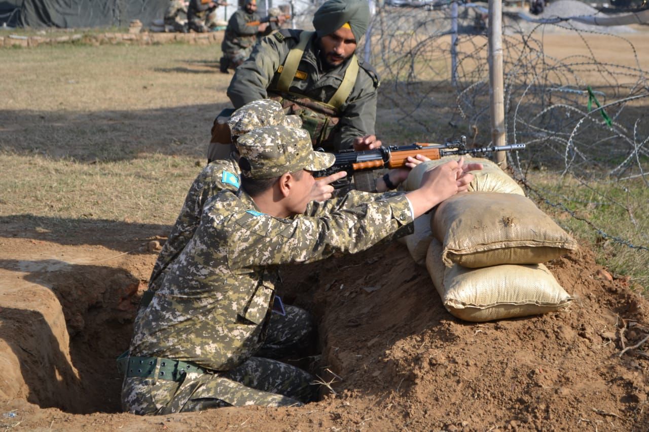 Қазақстандық бітімгерлер Үндістанда