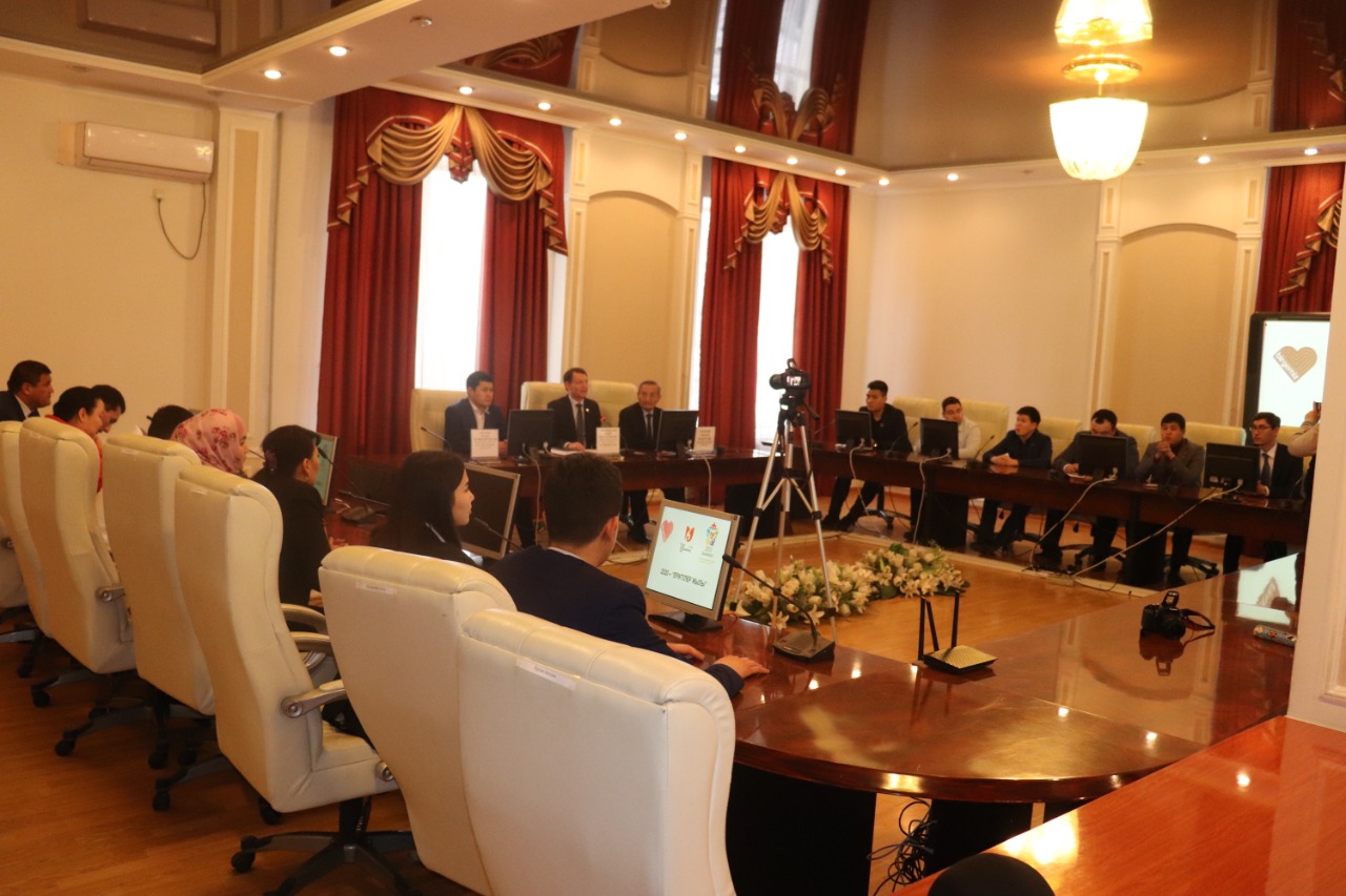 Ерікті жастар еркін форматта пікір алмасты