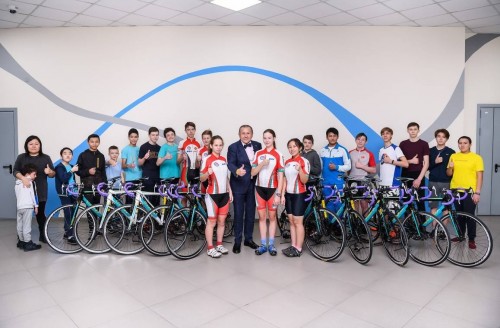 Орталыққа 10 велосипед сыйлады