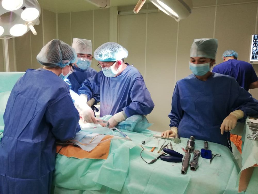 Балаларға күрделі операция жасалды