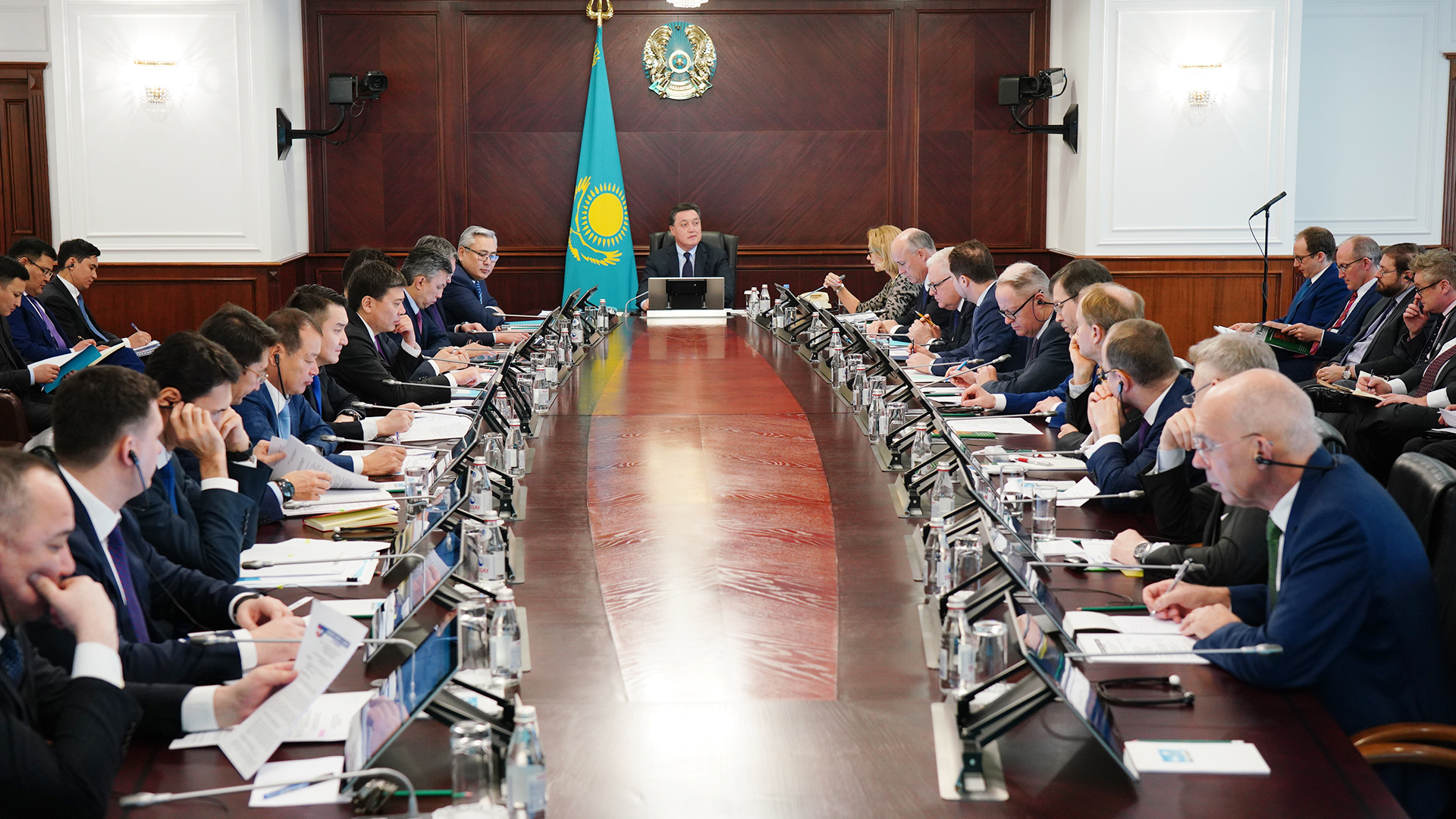 Инвестициялық ахуалды жақсарту жөніндегі кеңес салық саясаты мәселелерін қарады