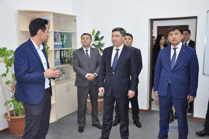 Студенттермен кездесуде жемқорлыққа төзбеушілік жайы айтылды