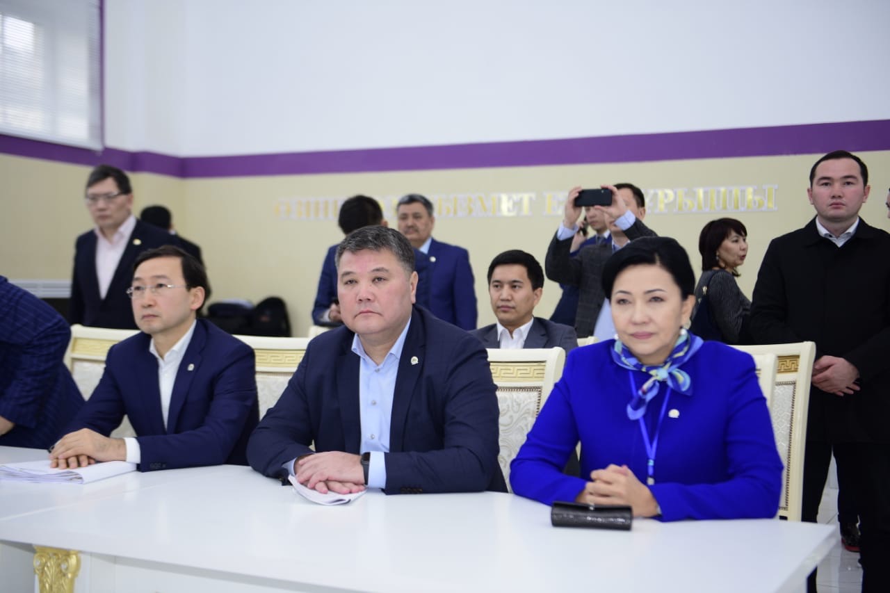 Nur Otan: Шымкентте саяси менеджмент мектебінің семинары өтуде