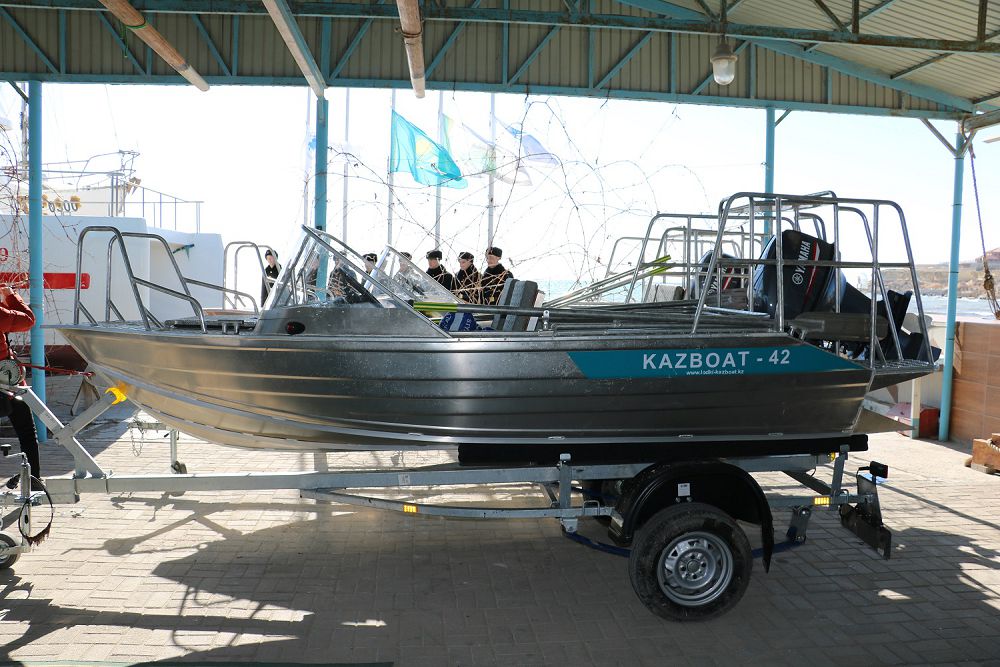 Қорықшыларға  қос катер тарту етілді