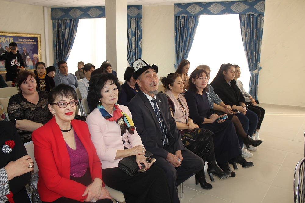 Ақтауда өзге ұлт өкілдері Абай өлеңдерін жатқа оқыды