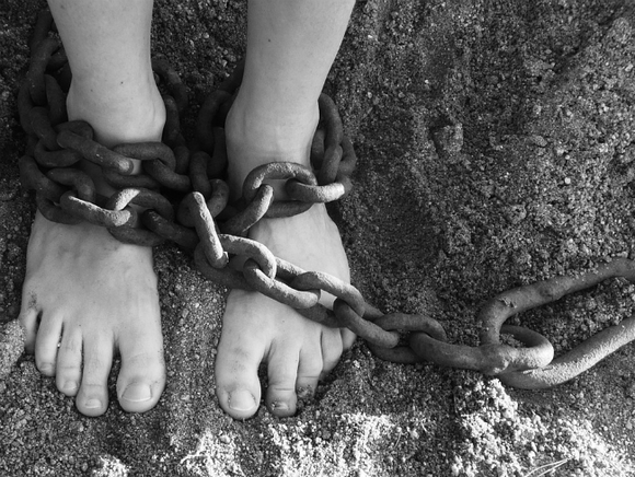 Құлдықта болған қазақстандық қыздар елге қайтарылды