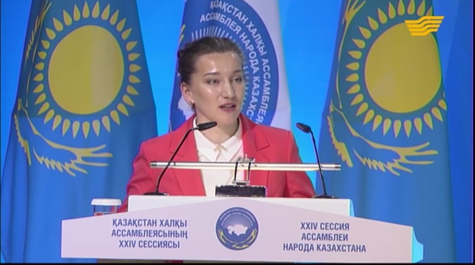 Біздің әулет Әлжан анаға қарыздар