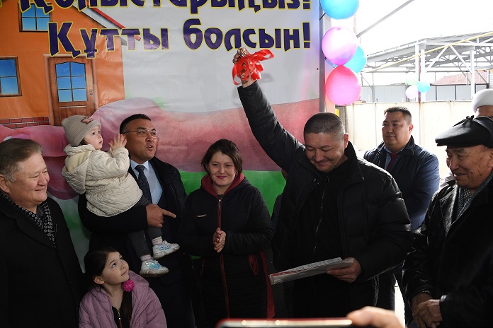 Алматы облысы: Меценаттар мұқтаж жандарға баспана сыйлады