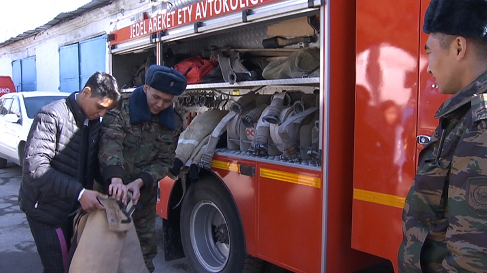 Алматылық төтеншеліктер тұрғындармен жүздесті