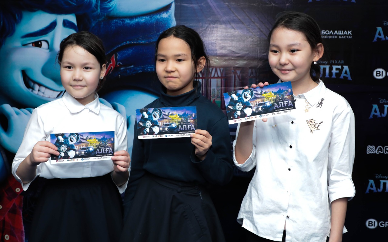 Қазақ тіліне дубляждалған «Алға» фильмі көрерменге жол тартты