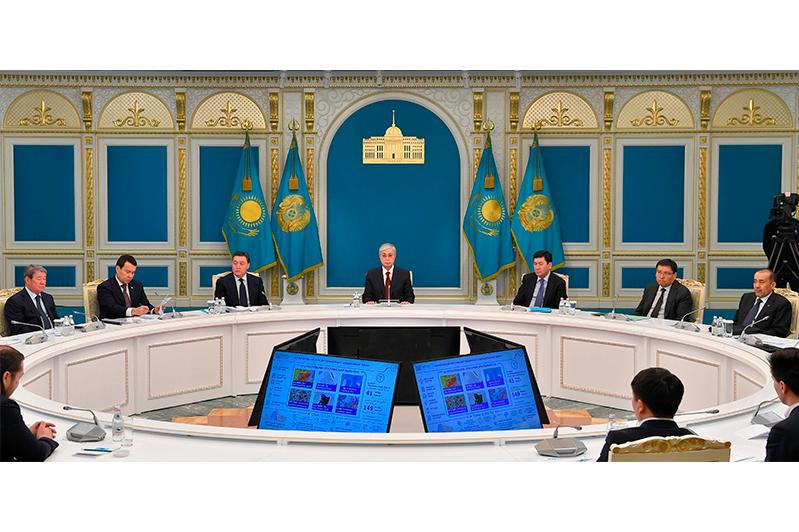 Президент «Цифрлық Қазақстан» бағдарламасын жүзеге асыру жөнінде кеңес өткізді