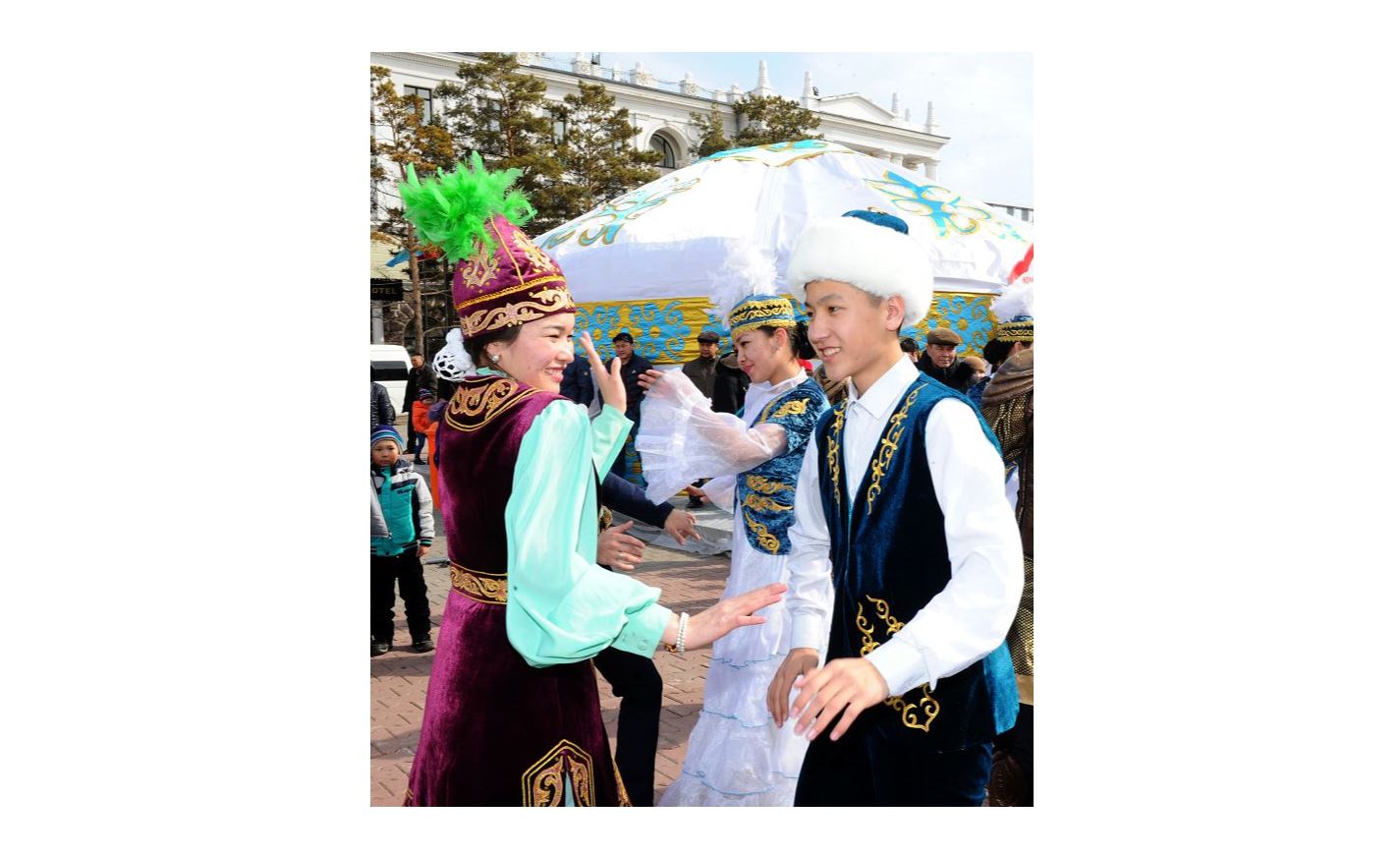 Төрлет, тойдың төресі!