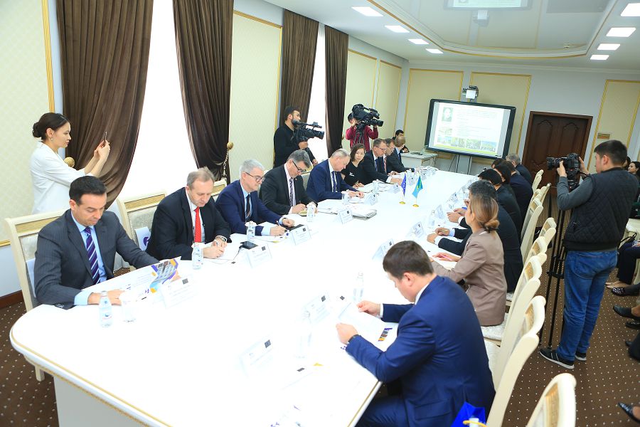 Еуропалық Одақ өкілдері Шымкенттегі жоғары оқу орнының оқу-оқыту базасымен танысты