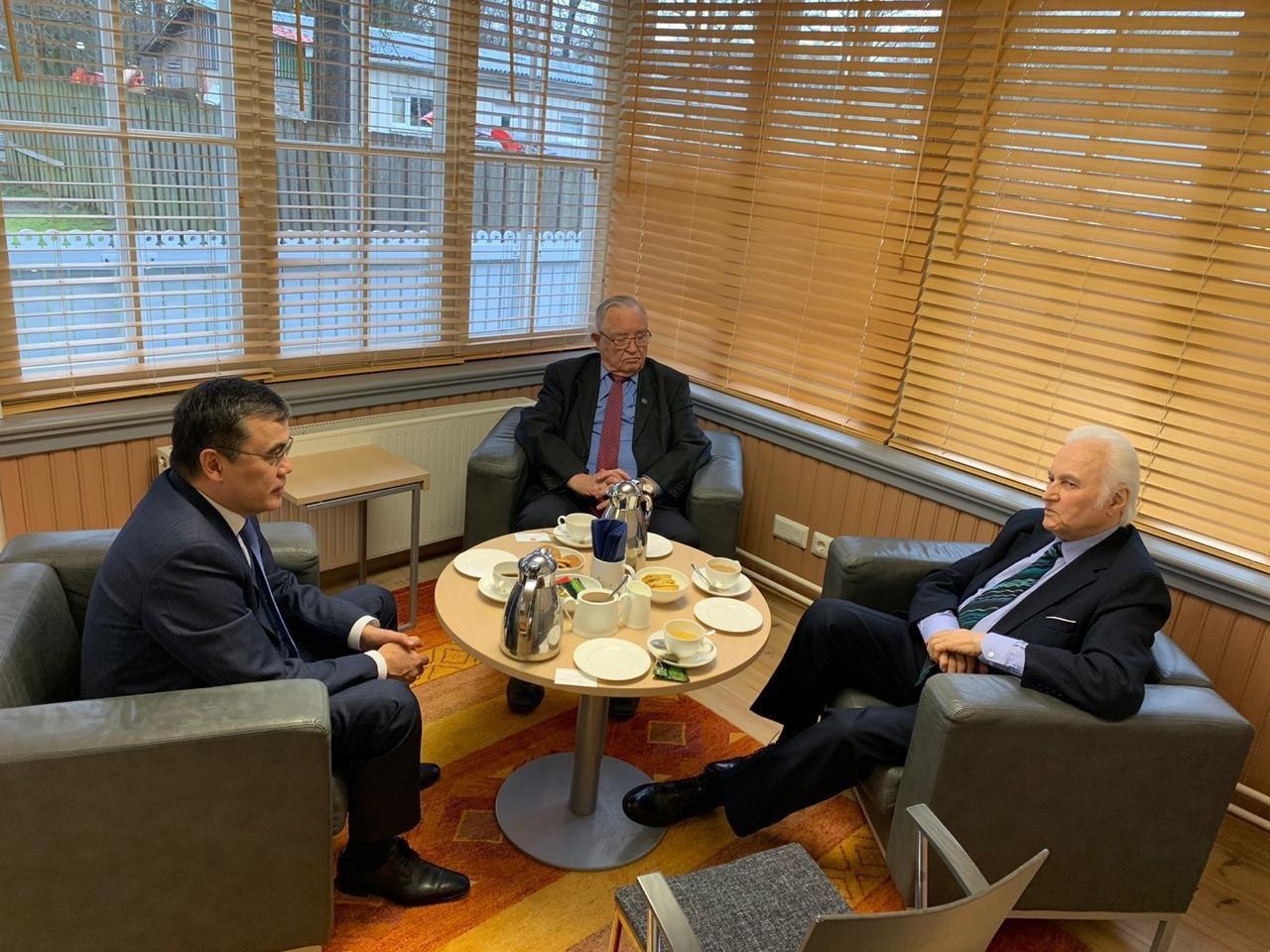 Қазақстан Елшісі Эстонияның экс-Президентімен кездесті