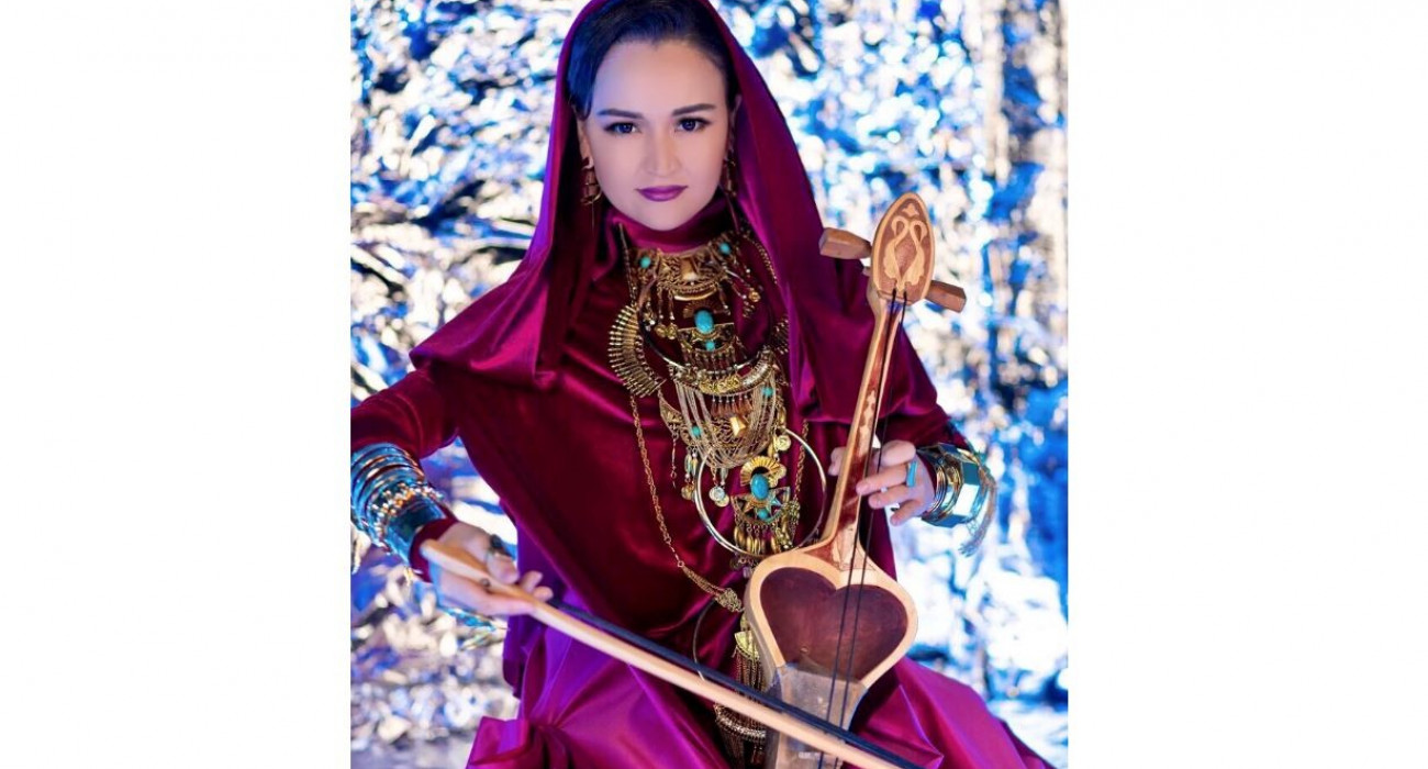 Ежелгі әлемде түсірілген толық метражды порнофильм Бизнес-леди және бағбан порно