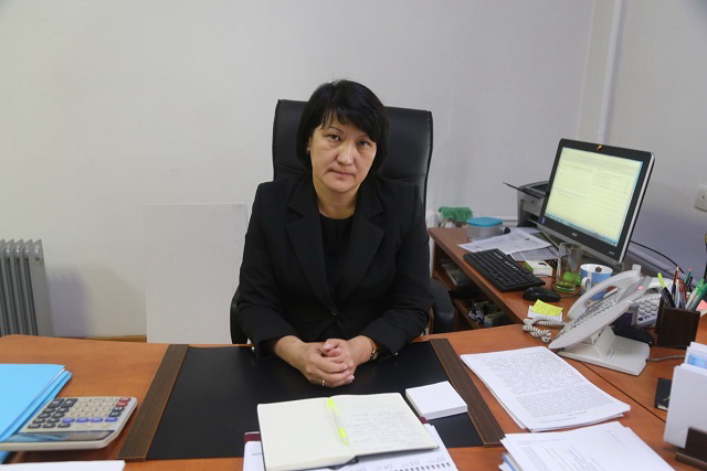 Халыққа жақын ханым