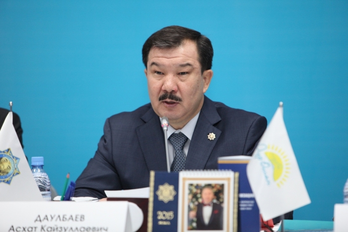 Асхат Дауылбаев Конституциялық Кеңес мүшесі қызметіне қайта тағайындалды