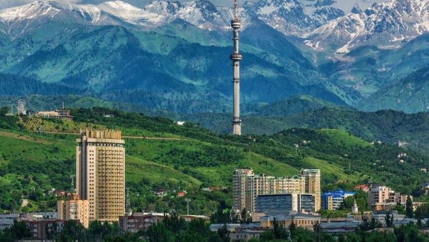 Алматы: Қала іргесінен келіп жұмыс істейтіндер мәселесі шешіледі