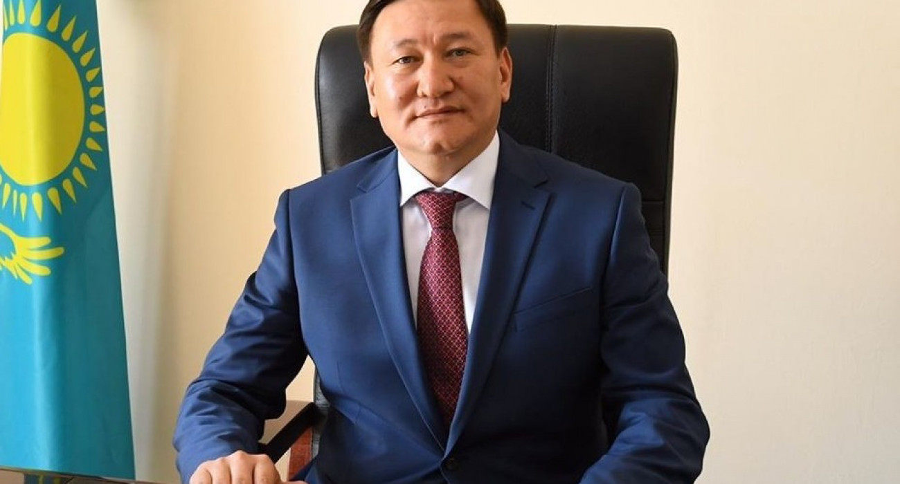 Жезөкшелер мен зәр шығарушы қыздар