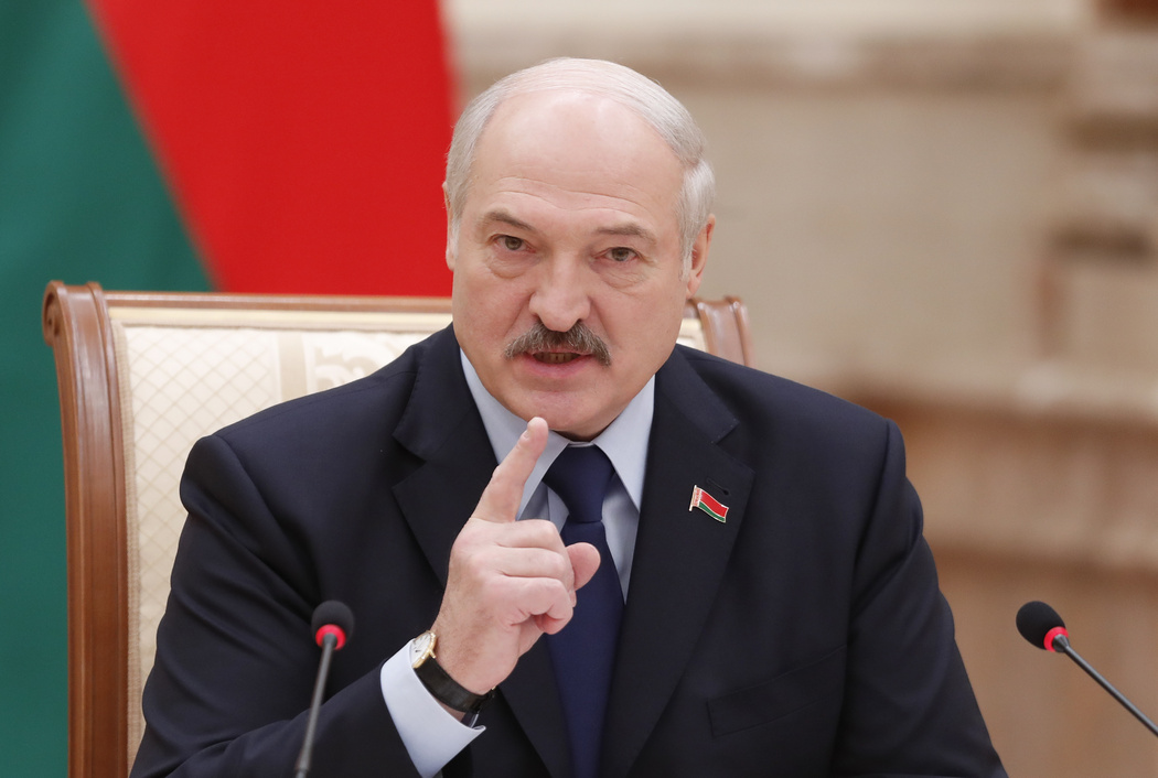Лукашенкоға коронавирус көмектесті