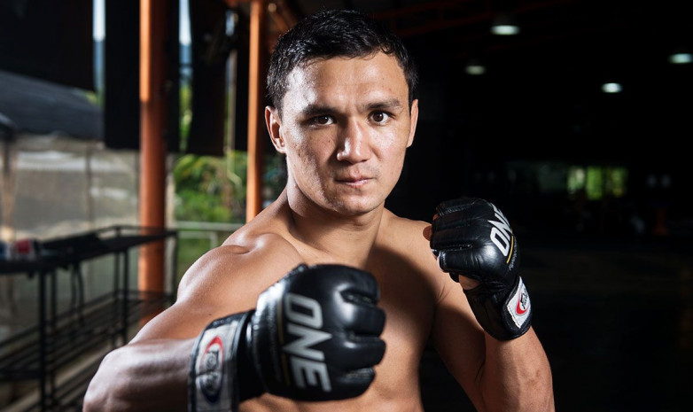 Жекпе-жек: Қайрат Ахметовтің қарсыласы анықталды