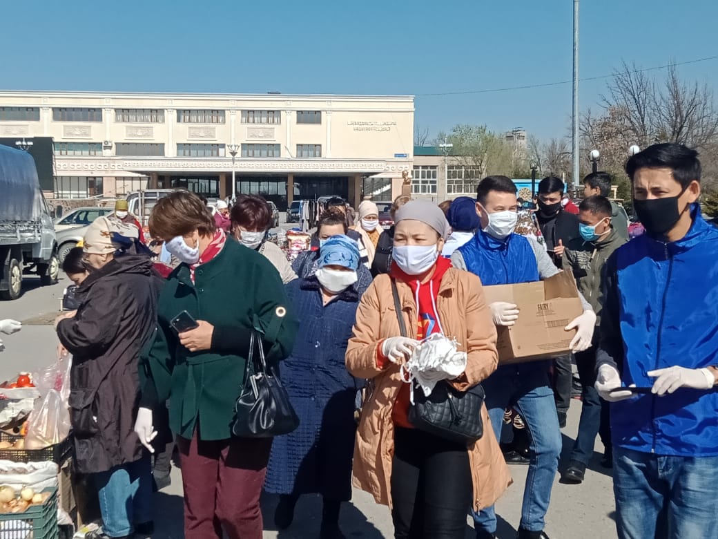 Түркістан: 80 мыңға жуық бетперде тегін таратылды