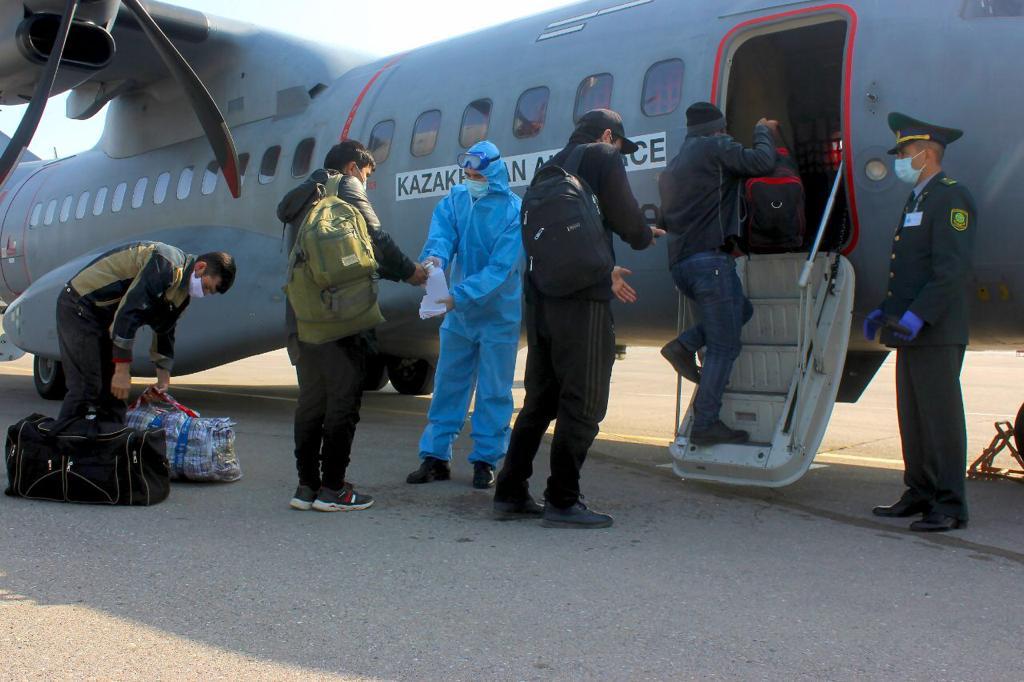 Әскерилер Тәжікстаннан қазақстандықтарды эвакуациялады