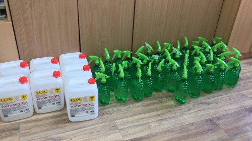 Атырау: БАҚ өкілдеріне  маска мен антисептік берілді