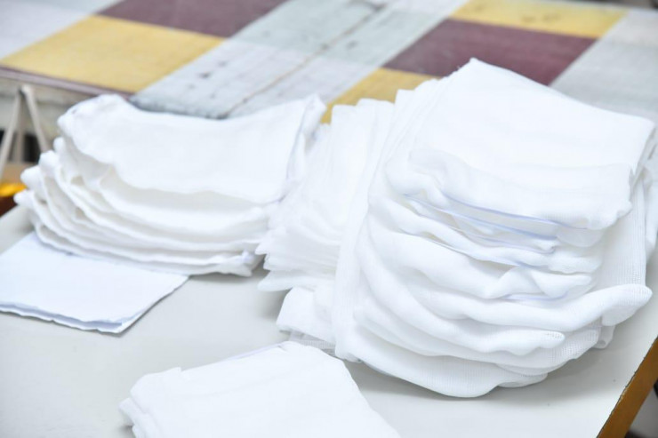 Шымкентте тәулігіне 100 мыңнан астам медициналық бетперде тігілуде