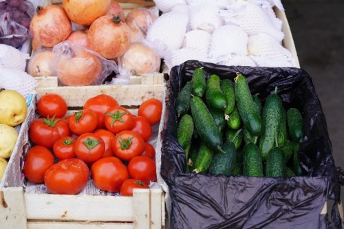 Шымкенттік компаниялар карантинге жабылған тұрғындарға тегін азық-түлік таратты