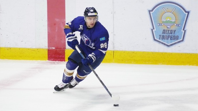 Хоккей: Евгений Рымарев үш бірдей рекордын жаңартты