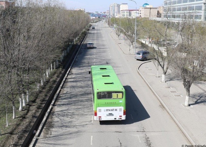 Атырау: Автобустардың жүру уақыты белгіленді