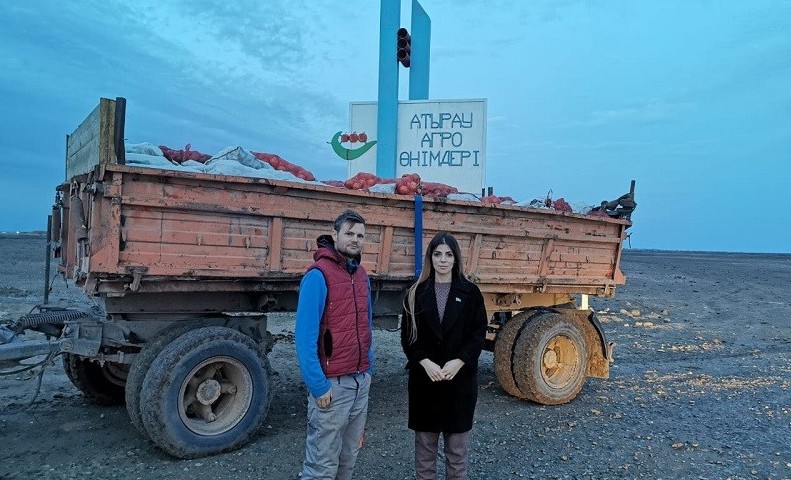 Атырау: Шекарадағы ауданға 20 тонна көкөніс жеткізілді