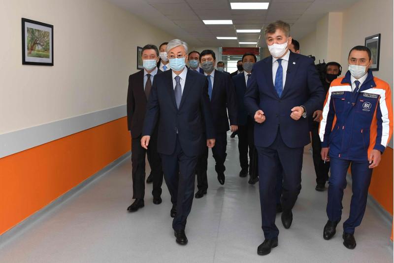 Президент Нұр-Сұлтан қаласындағы модульді жұқпалы аурулар ауруханасына барды