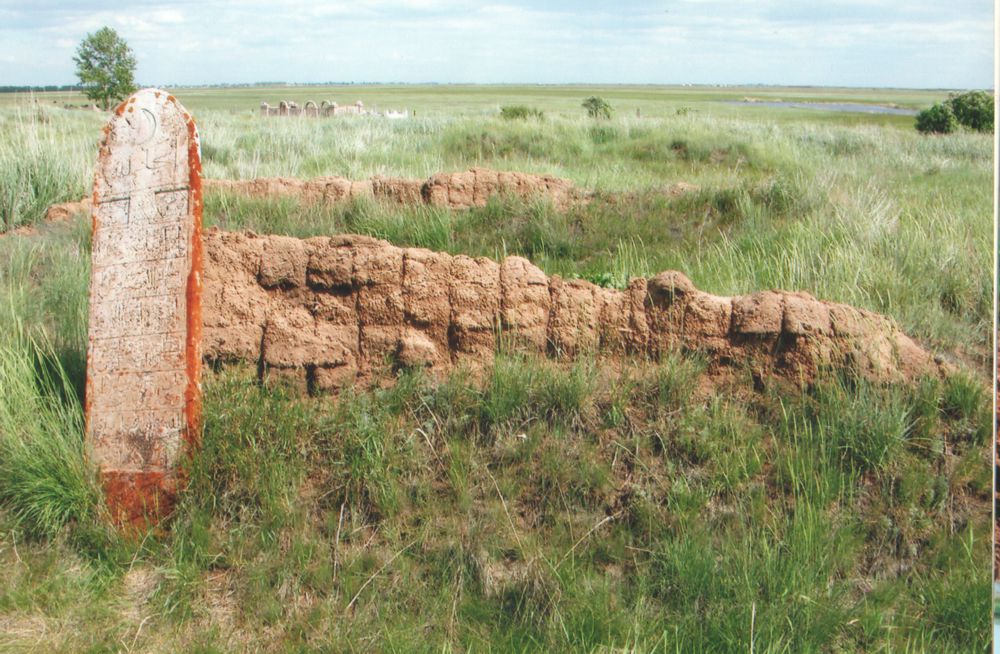 Порно: Әйелі сүйіктісімен жыныстық қатынасқа түскенде күйеуі жалайды