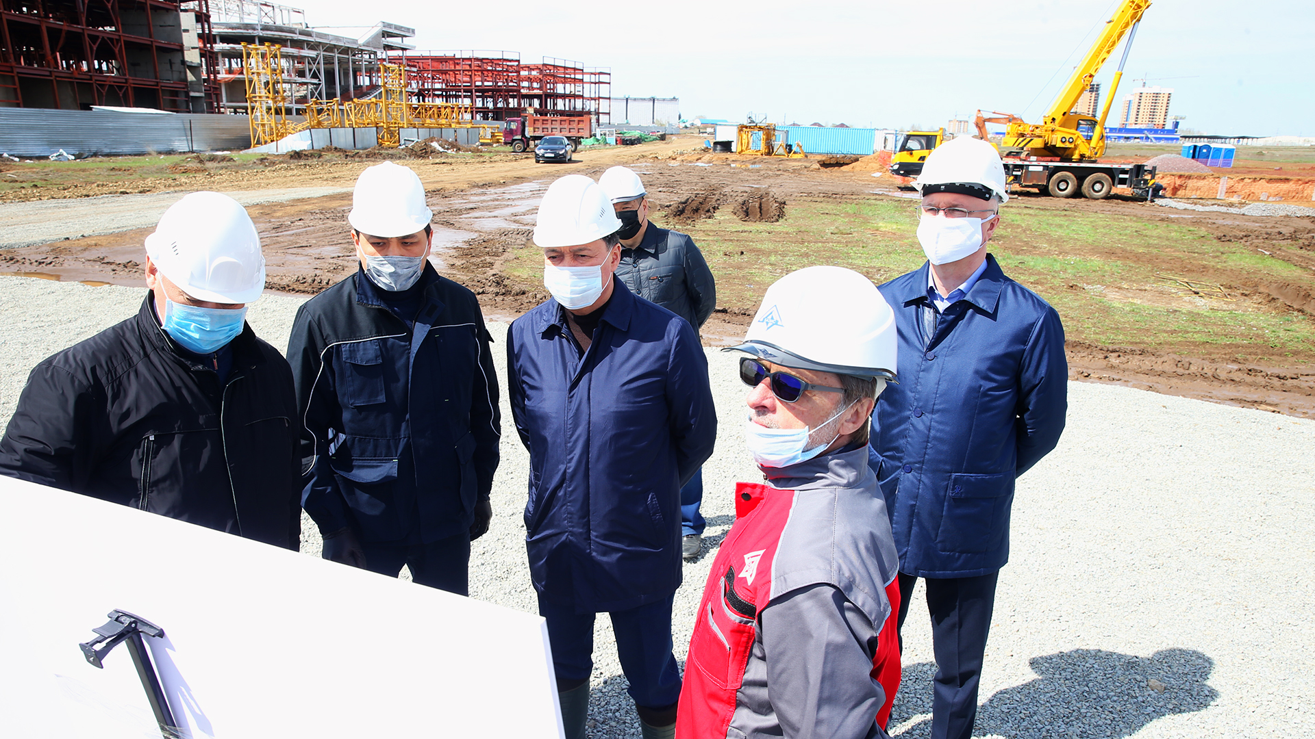 Асқар Мамин елордадағы тұрғын үй құрылысының барысымен танысты