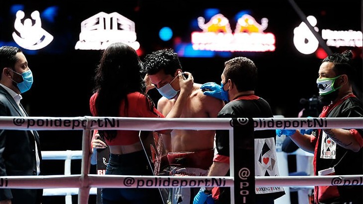 Коронавирусқа қарамай бокс кешін ұйымдастырды