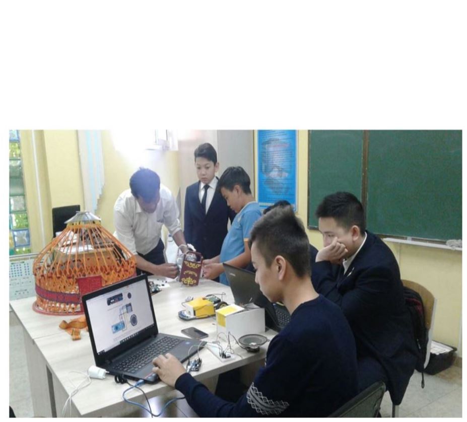 Балалардың робот бесігі