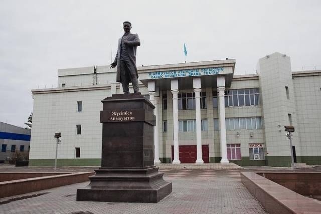 Биыл Павлодарда қос театр жөндеуден өтеді