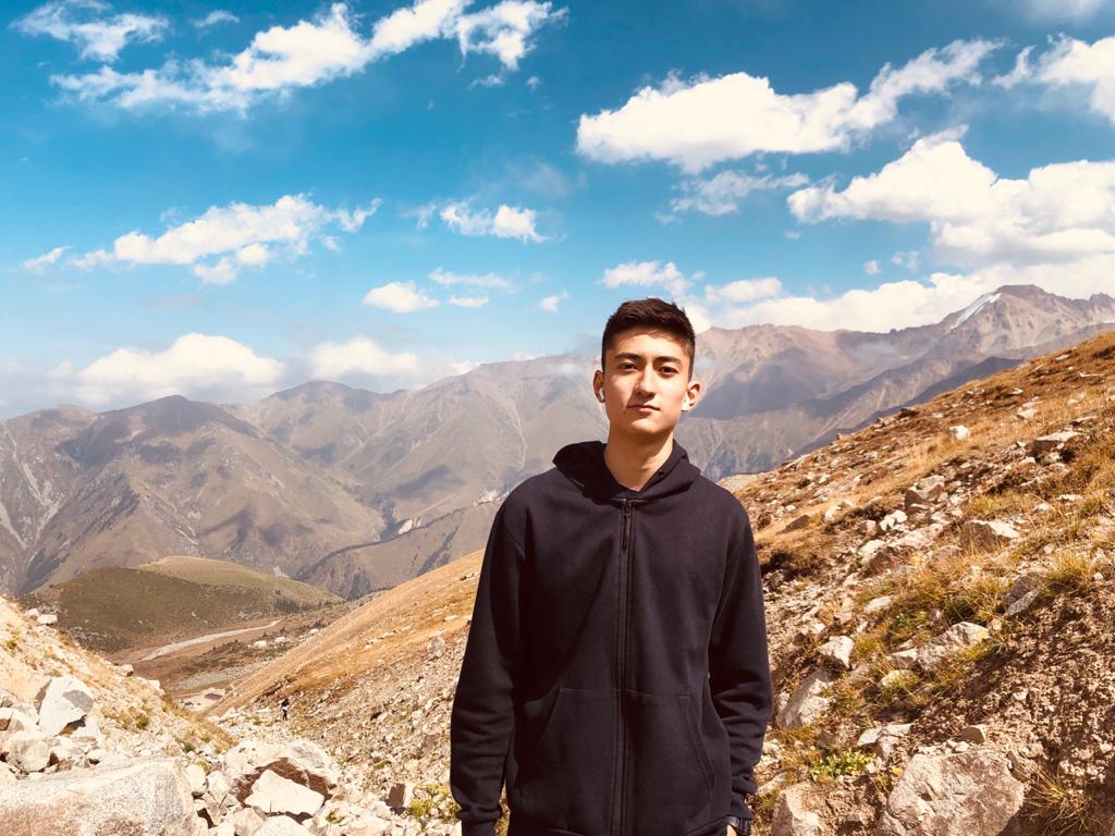 Мектеп оқушысы Fordham University грантын жеңіп алды