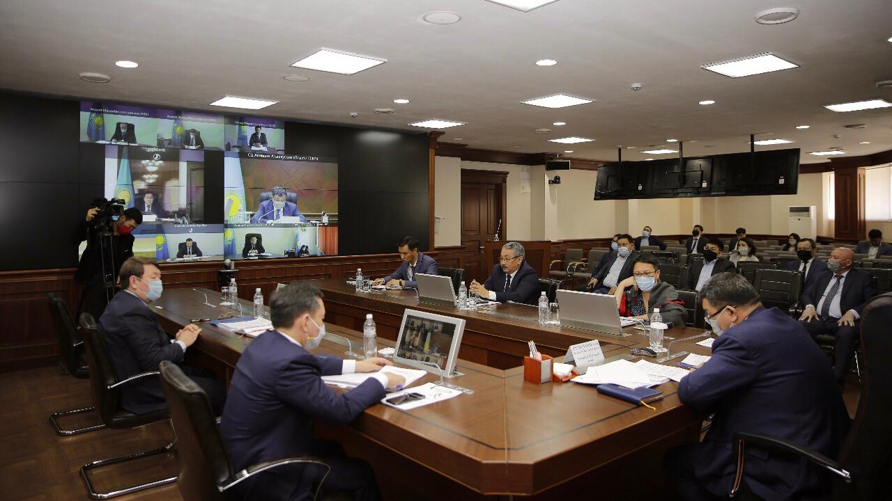 Атырау: 56 елді мекенде қатты жол жабыны жоқ