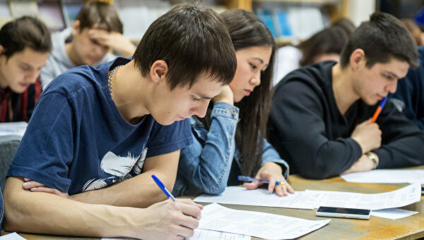 Жапон студенттерінің бестен бірі оқуын тастап кетуге мәжбүр