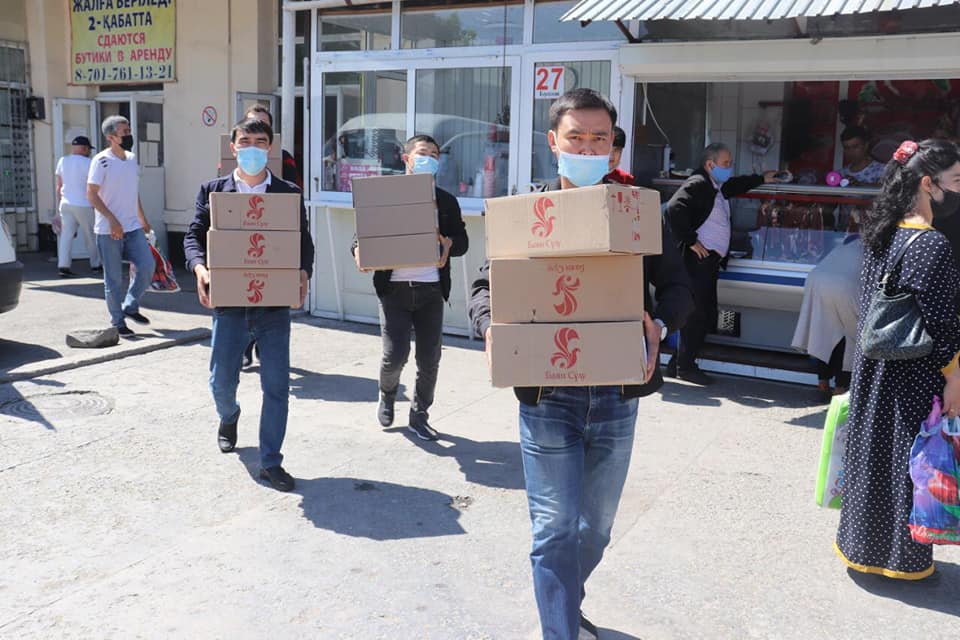 Шымкентте 150 отбасыға азық-түлік таратылды