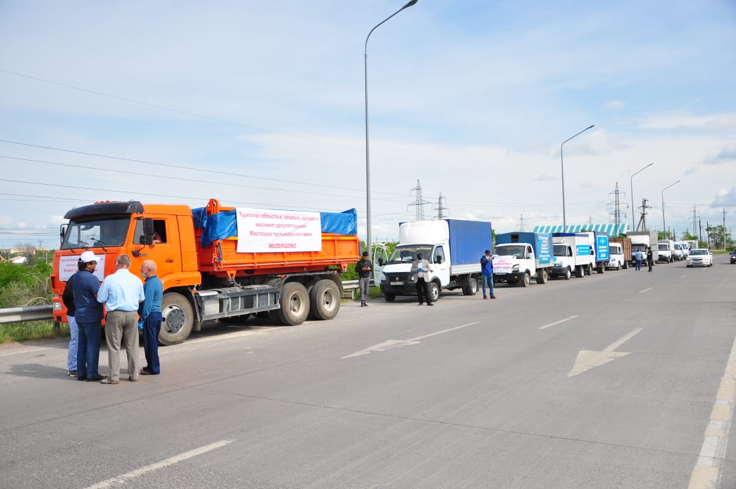 Түркістан: Депутаттар  21 млн теңгеге гуманитарлық көмек жөнелтті