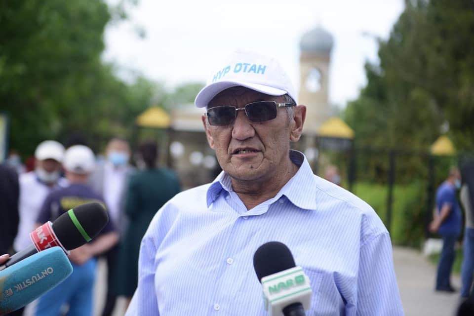 Шымкенттік кәсіпкер 550 отбасыға «Ауызашар қоржынын» таратты 